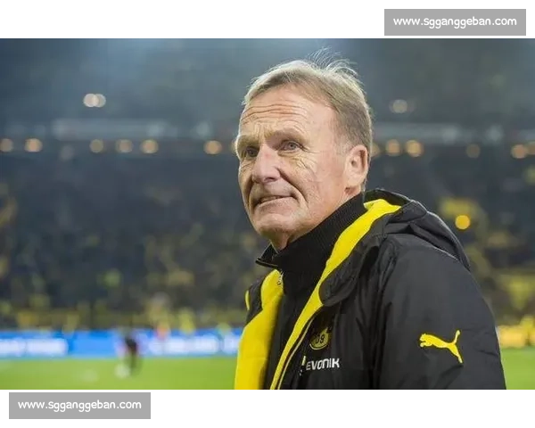 科瓦奇斥阿德耶米摔瓶：团队面前情绪需克制